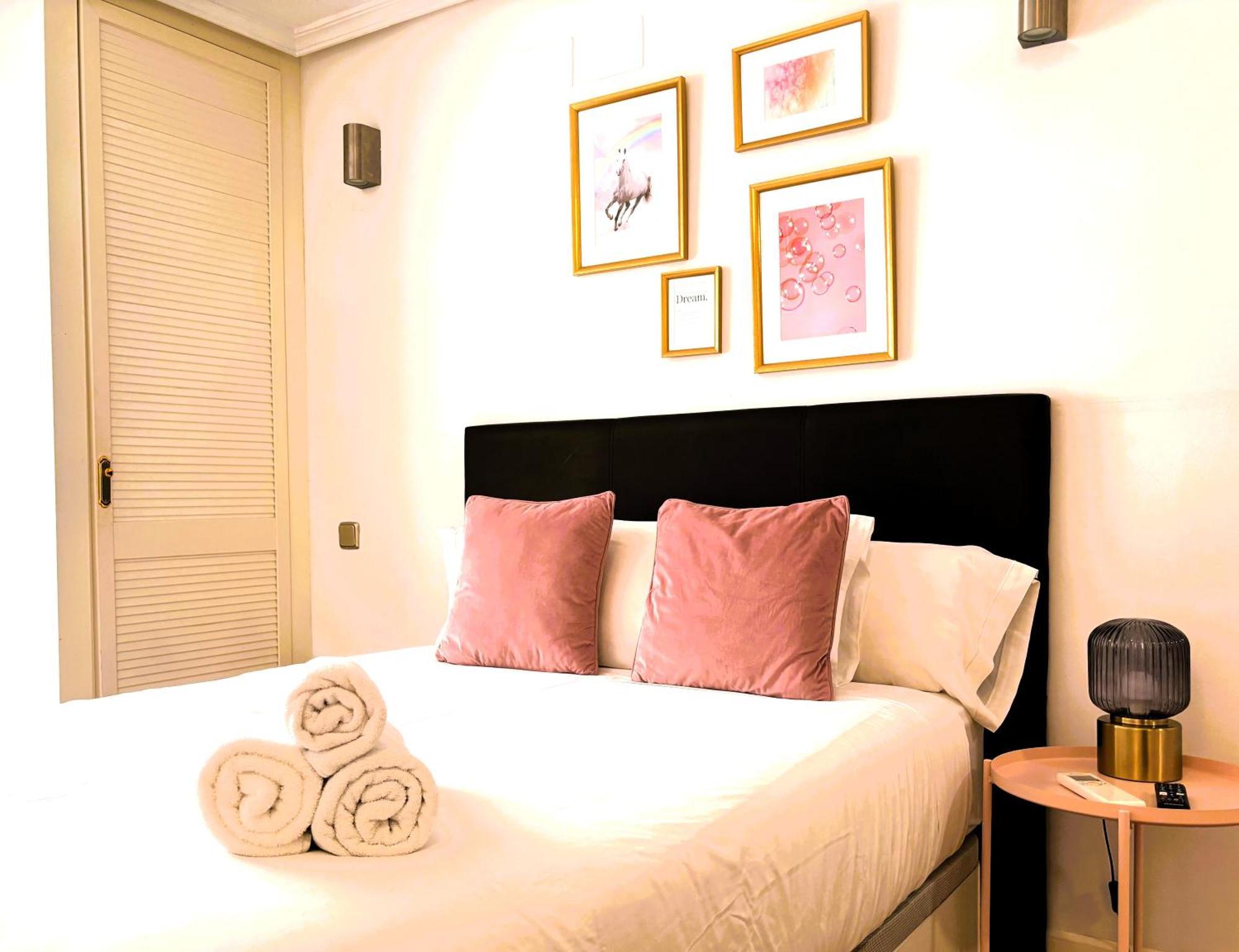 Chueca Apartamentos Noxi Madrid Exterior photo