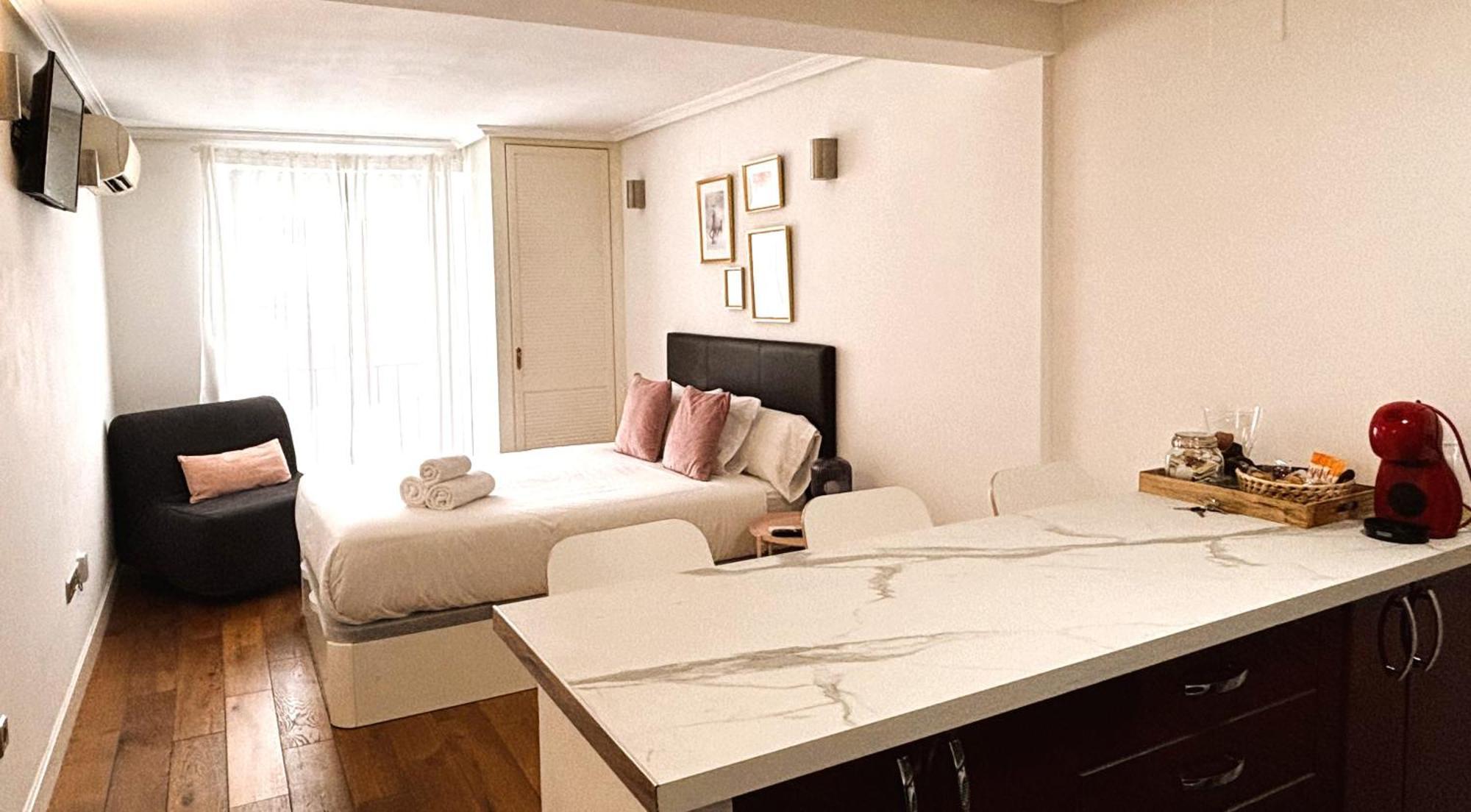 Chueca Apartamentos Noxi Madrid Exterior photo